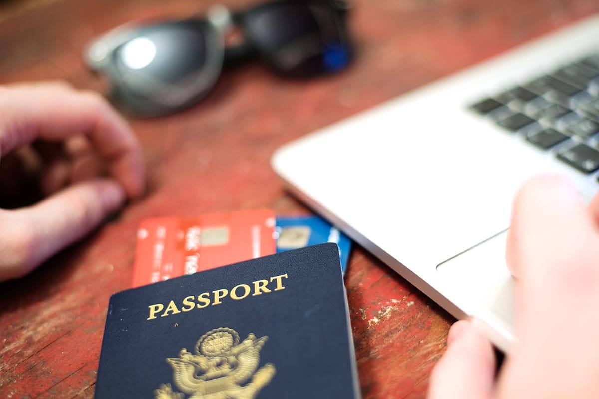 パスポートとクレジットカードの署名は、同じにしておくと何かと便利